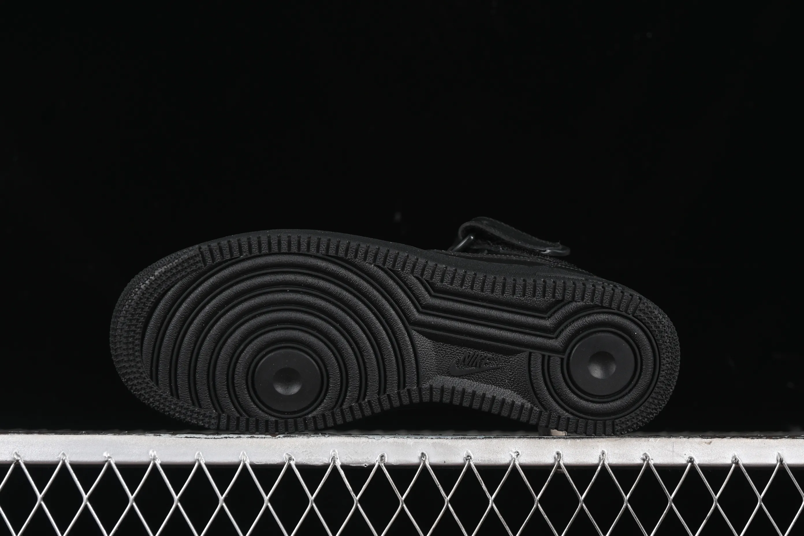 All categories Nk Air Force 1 Air Force series Nk Air Force 1 Mid Air Force mid-top Supreme x Nk Air Force 1 Mid joint model Air Force One mid-top casual sneakers FZ8784-001